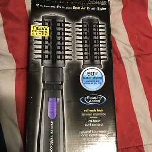 Con air infiniti pro spin air brush styler!